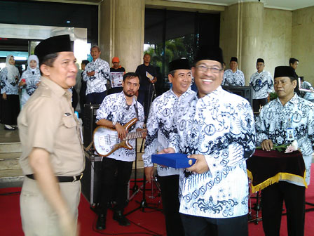 Pencarian PGRI Tanatidung - Persatuan Guru Republik Indonesia Cabang Tanatidung